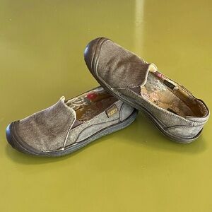 Comfy Keen Canvas Loafers